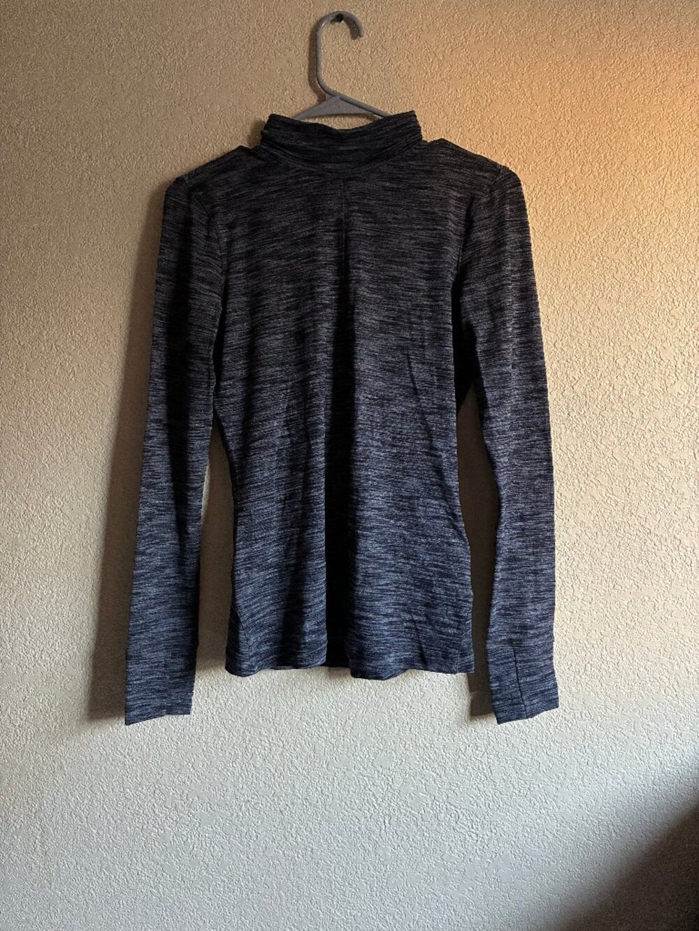 Lululemon Mock Neck Open Back Long Sleeve Top Size 4 Heathered Black Grey